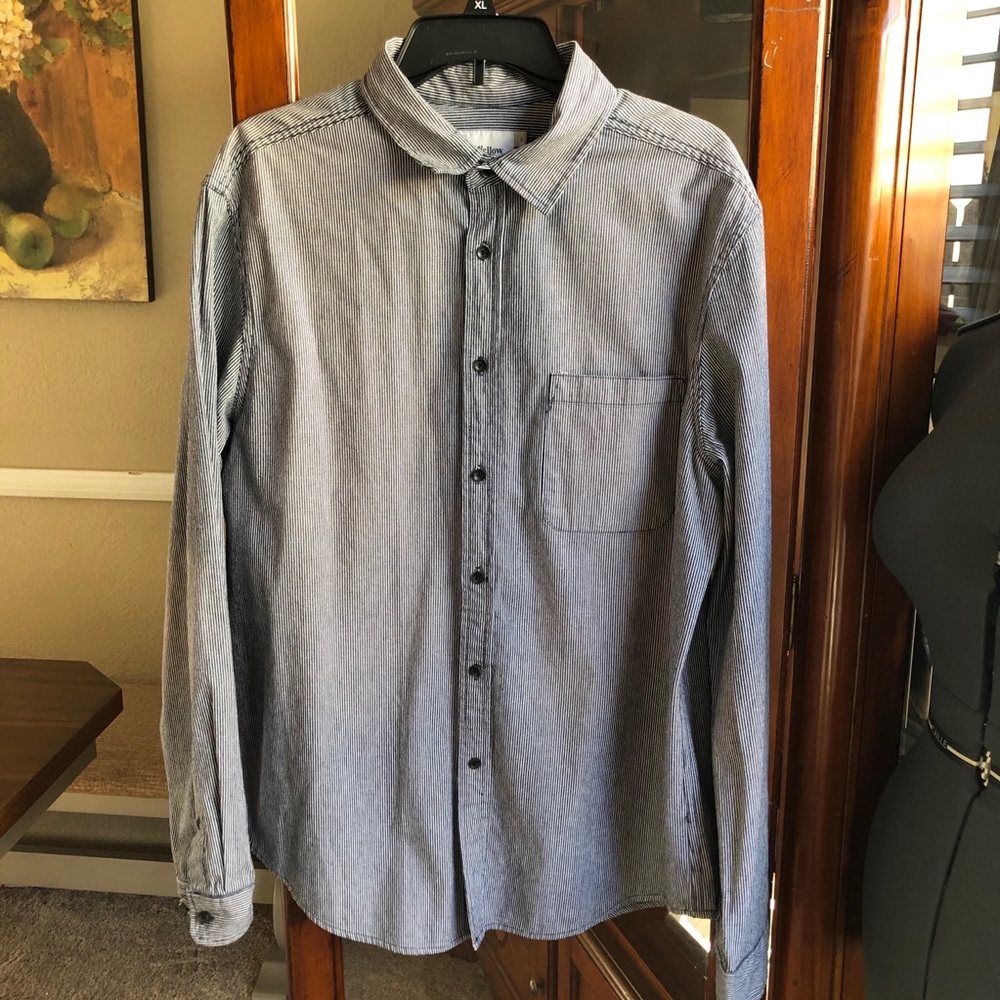Men’s Striped Button-down L - Picture 1 of 8